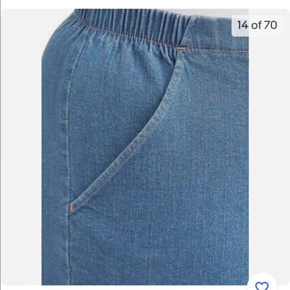 Jack David Women's Plus Size BLUE Pull on Denim jean Shorts - Picture 2 of 4